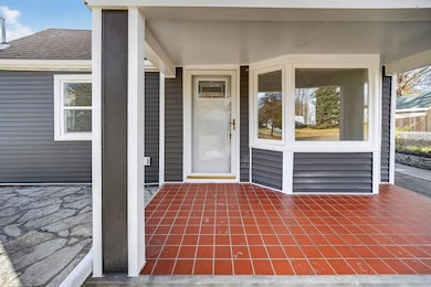 818 E 25th Ct, Des Moines, IA 50317 - photo 3