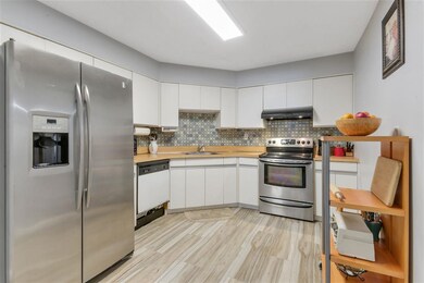 732 Harmon Cove Tower unit 732, Secaucus, NJ 07094 - photo 5