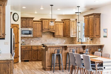 2843 S 2460 E - www.lystpros.com -5