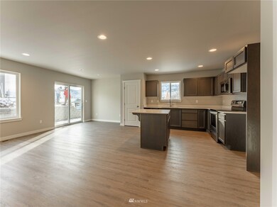 2311 SE Sage Brooke Rd, East Wenatchee, WA 98801 - photo 4