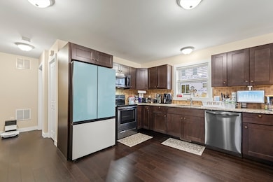 302 Oak Grove Ave, Fall River, MA 02723 - photo 7