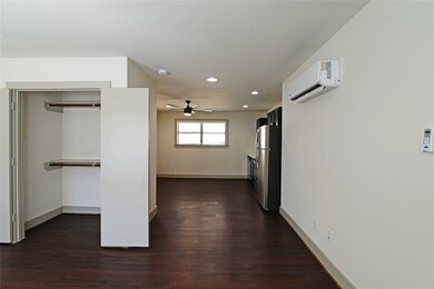 2100 Woodhead St unit 306, Houston, TX 77019 - photo 3