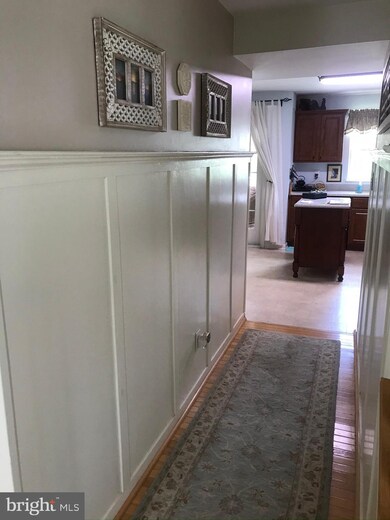 8 Sir Barton Ct, Newark, DE 19702 - photo 5