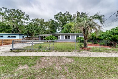 3737 Aldington Dr, Jacksonville, FL 32210 - photo 3