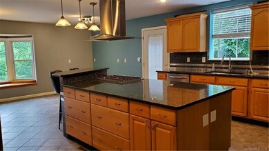 28 Hart Ln, Hendersonville, NC 28792 - photo 7