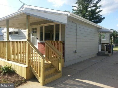 711 Holly Ln, Mount Holly, NJ 08060 - photo 5