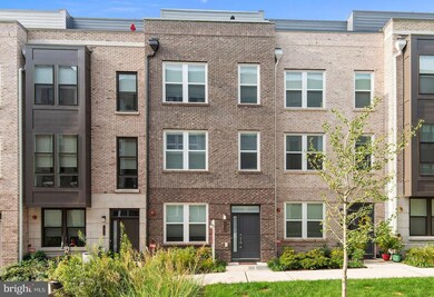 13338 Sherwood Park Ln, Herndon, VA 20171 - photo 5