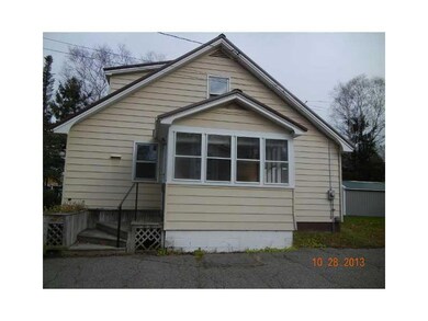 77 New Hampshire St, Millinocket, ME 04462 - photo 2