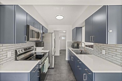 733 Mc Caffree Cir, Gardner, KS 66030 - photo 6