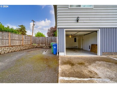 3175 Columbine St, Eugene, OR 97404 - photo 2