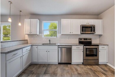 TBR049-i1810-Kitchen2