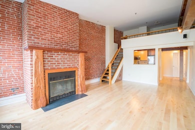 50 N Front St unit 502, Philadelphia, PA 19106 - photo 4