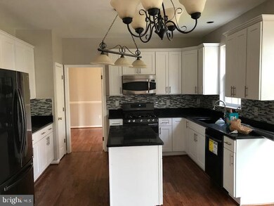 11133 Yellow Leaf Way, Germantown, MD 20876 - photo 5