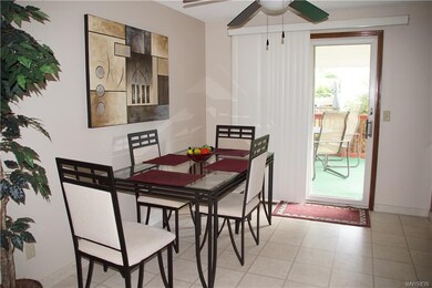 Dining area w/sliding doors out to the deck