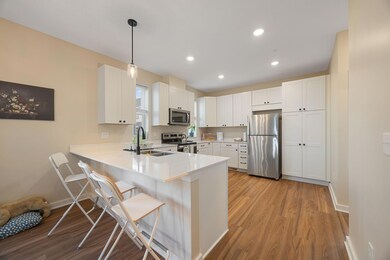 Gorgeous kitchen with quartz countertops!
