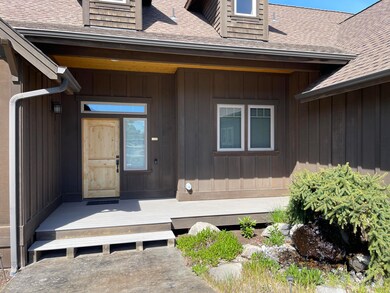 3197 SW Cascade Vista Dr, Redmond, OR 97756 - photo 4