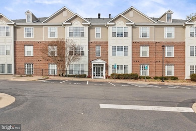 621 T9 Cobblestone Blvd unit T9, Fredericksburg, VA 22401 - photo 2