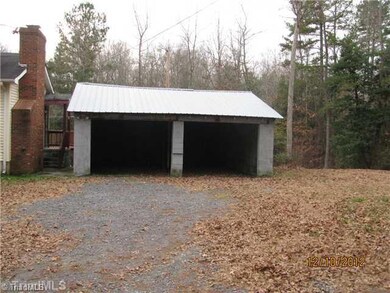 2271 Forest Hills Dr, Asheboro, NC 27205 - photo 2