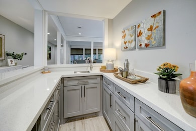 13 Bayou Shadows St, Houston, TX 77024 - photo 6