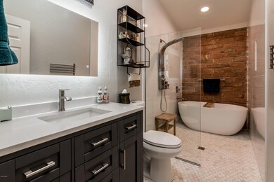5205 N 44th St - High Res-44