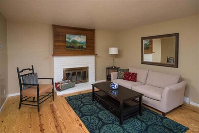 646 NE Seward Ave, Bend, OR 97701 - photo 2