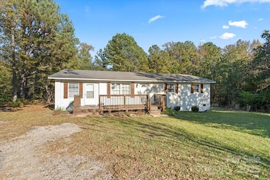 109 E Pigg St, Pageland, SC 29728 - photo 2
