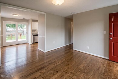 6103 Herron Ct, Louisville, KY 40229 - photo 5