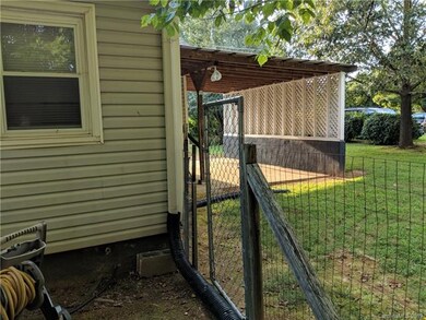 256 Skyuka Rd, Statesville, NC 28677 - photo 5