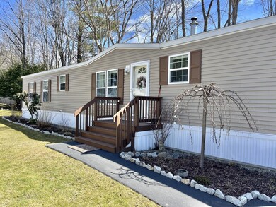 9 Freshwater Dr, Old Orchard Beach, ME 04064 - photo 2
