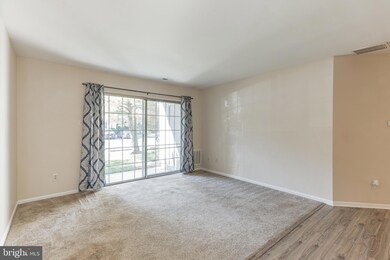 1503 Hawthorne Ct unit 1503, Sewell, NJ 08080 - photo 5