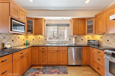 4505 Ensenada Dr, Woodland Hills, CA 91364 - photo 2