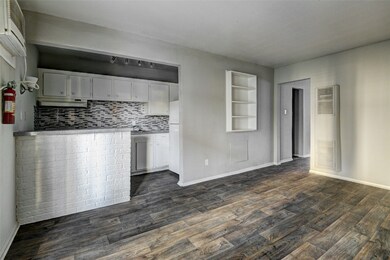 2322 Dunlavy St unit 3, Houston, TX 77006 - photo 3