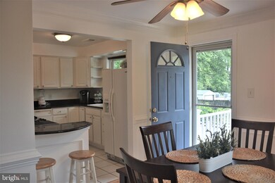 3913 Whispering Ln, Falls Church, VA 22041 - photo 5