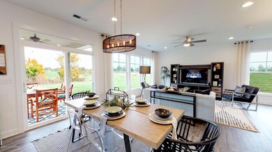 6422 Oak Village Dr, Louisville, KY 40228 - photo 3