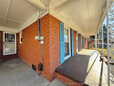 741 Newport Rd, Fayetteville, NC 28314 - photo 4