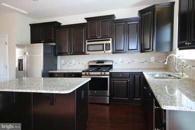 11403 Sandhurst Place, White Plains, MD 20695 - photo 4