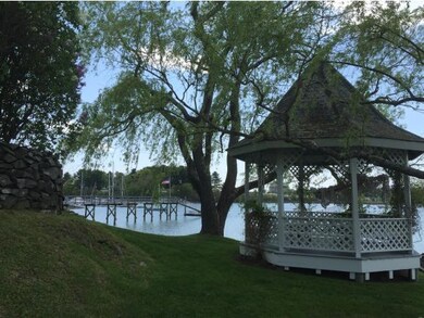 16 Old Ferry Ln, Kittery, ME 03904 - photo 5