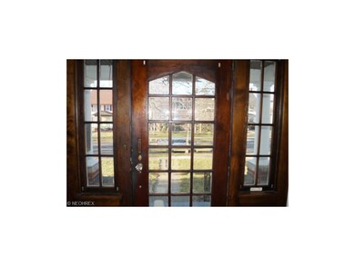 3304 Beechwood Ave, Cleveland, OH 44118 - photo 2