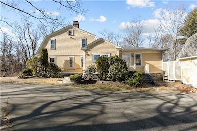 237 Commonwealth Ave, Warwick, RI 02886 - photo 2