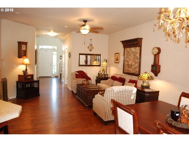 1709 SW Wright Place, Troutdale, OR 97060 - photo 6