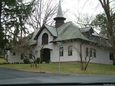 12 Pine Hill Rd, Tuxedo Park, NY 10987 - photo 2