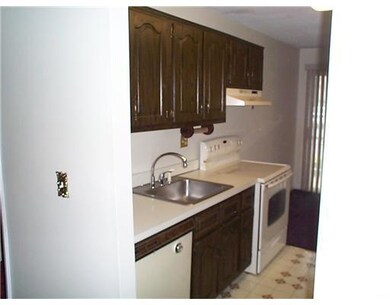 29 Bullocks Point Ave unit 7A, Riverside, RI 02915 - photo 5