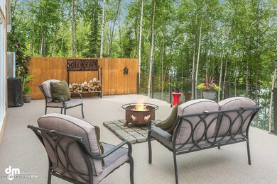 deck made for entertaining