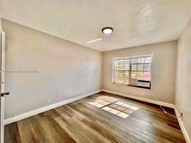 6940 Bay Dr unit 7, Miami Beach, FL 33141 - photo 2