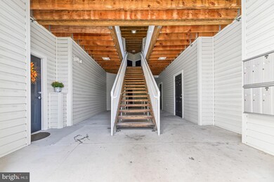 22725 Thimbleberry Square unit 202, Ashburn, VA 20148 - photo 2