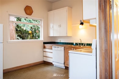 1033 Pierce St unit A-D, Port Townsend, WA 98368 - photo 4