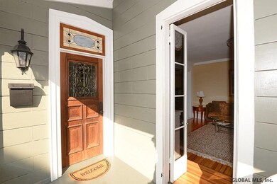 165 Spring St, Saratoga Springs, NY 12866 - photo 4