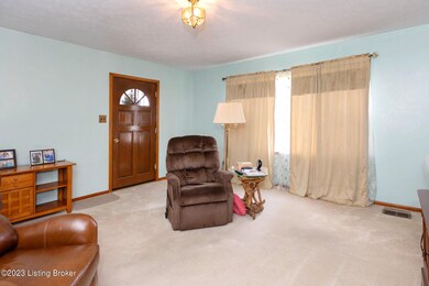 10101 Fairmount Rd, Louisville, KY 40291 - photo 6