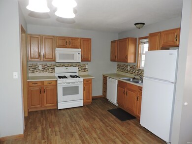 309 N Morgan St unit D, Mentone, IN 46539 - photo 3