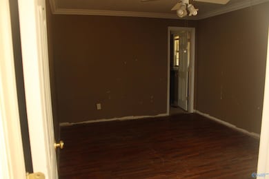 202 Linville St, Scottsboro, AL 35768 - photo 6